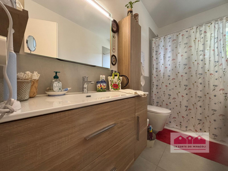 THIENE: SPLENDIDO APPARTAMENTO DI BEN 135 MQ, IDEALE PER CHI CERCA AMPI SPAZI E COMFORT ABITATIVO...
