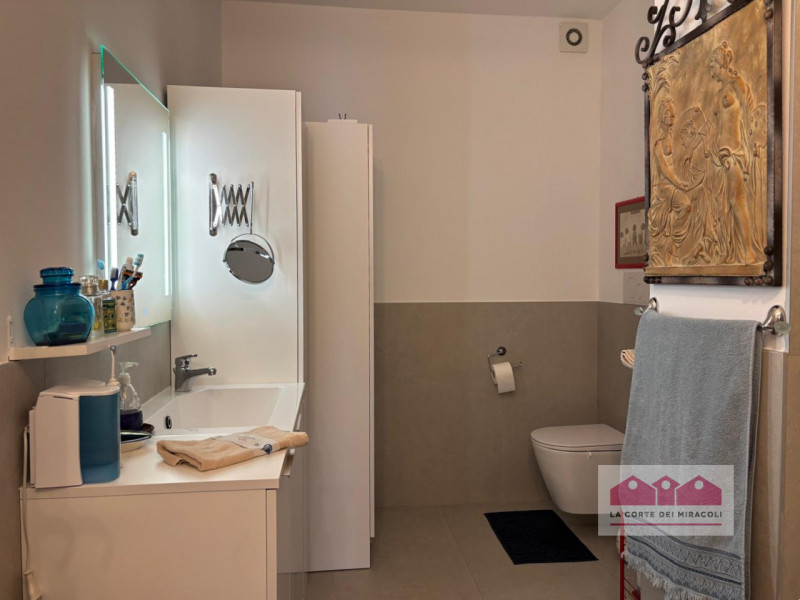 THIENE: SPLENDIDO APPARTAMENTO DI BEN 135 MQ, IDEALE PER CHI CERCA AMPI SPAZI E COMFORT ABITATIVO...