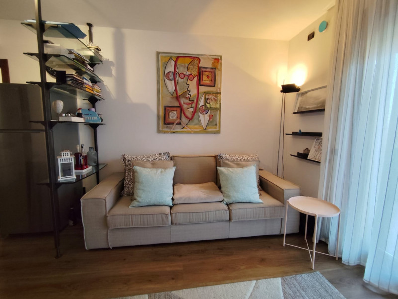 Affascinante appartamento bilocale situato nel tranquillo quartiere di Anconetta, a Vicenza. Imme...