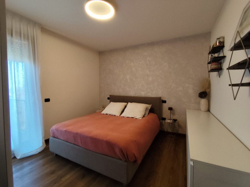 Affascinante appartamento bilocale situato nel tranquillo quartiere di Anconetta, a Vicenza. Imme...