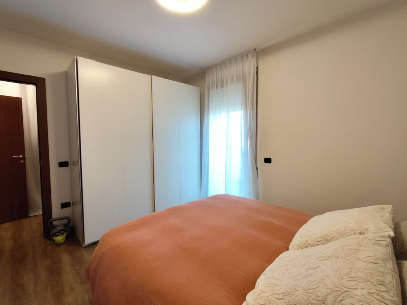 Affascinante appartamento bilocale situato nel tranquillo quartiere di Anconetta, a Vicenza. Imme...