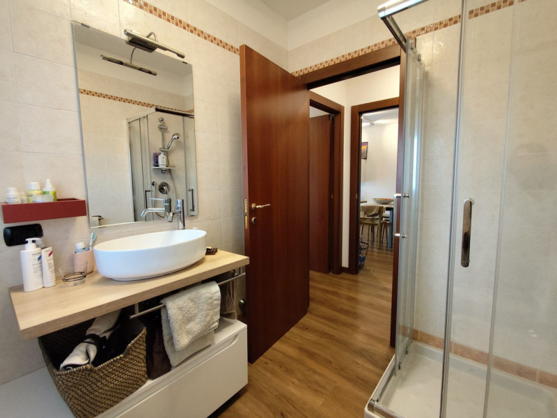 Affascinante appartamento bilocale situato nel tranquillo quartiere di Anconetta, a Vicenza. Imme...