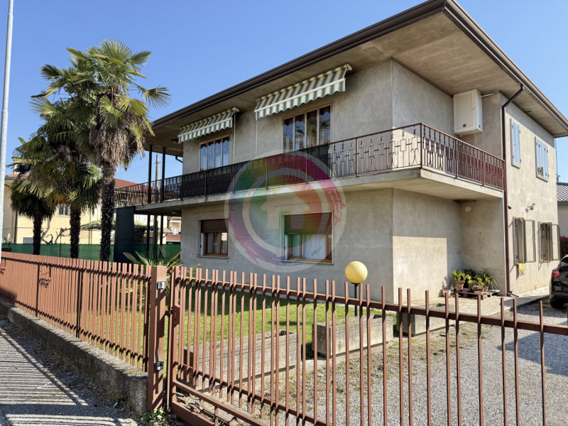 Ciao da Arcobaleno Immobiliare oggi ti vado a descrivere una soluzione assai ricercata!

Nel cuor...