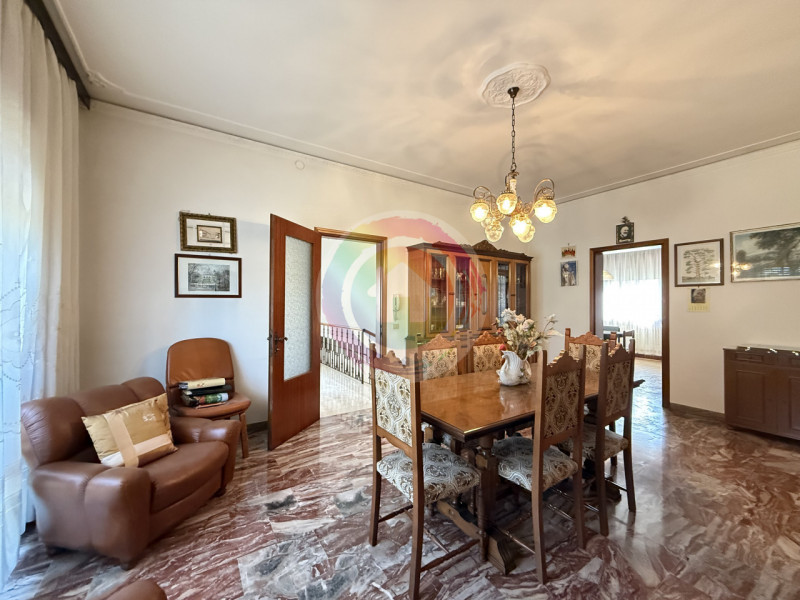 Ciao da Arcobaleno Immobiliare oggi ti vado a descrivere una soluzione assai ricercata!

Nel cuor...