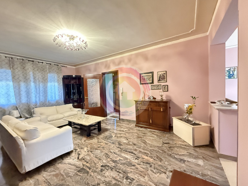 Ciao da Arcobaleno Immobiliare oggi ti vado a descrivere una soluzione assai ricercata!

Nel cuor...