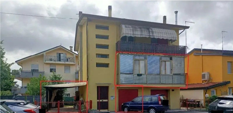 - ASTA IMMOBILIARE - PADOVA via ALTICHIERO, APPARTAMENTO al piano primo, composto da: ingresso, c...