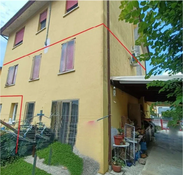- ASTA IMMOBILIARE - PADOVA via ALTICHIERO, APPARTAMENTO al piano primo, composto da: ingresso, c...
