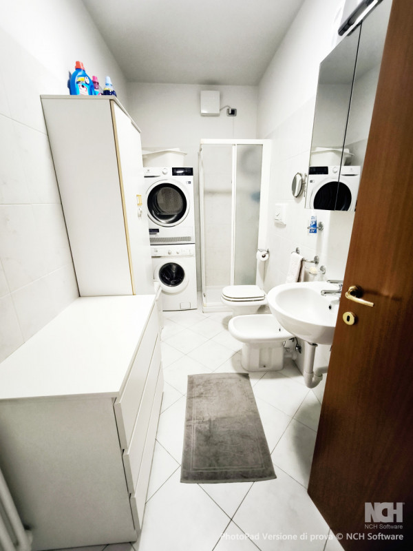 Scopri questo splendido appartamento trilocale situato nel cuore del quartiere Montà di Padova, u...