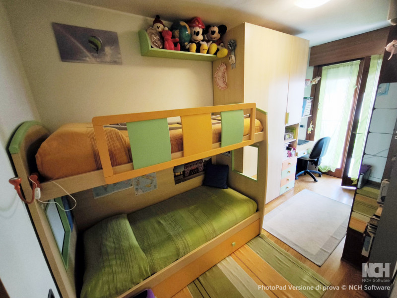 Scopri questo splendido appartamento trilocale situato nel cuore del quartiere Montà di Padova, u...