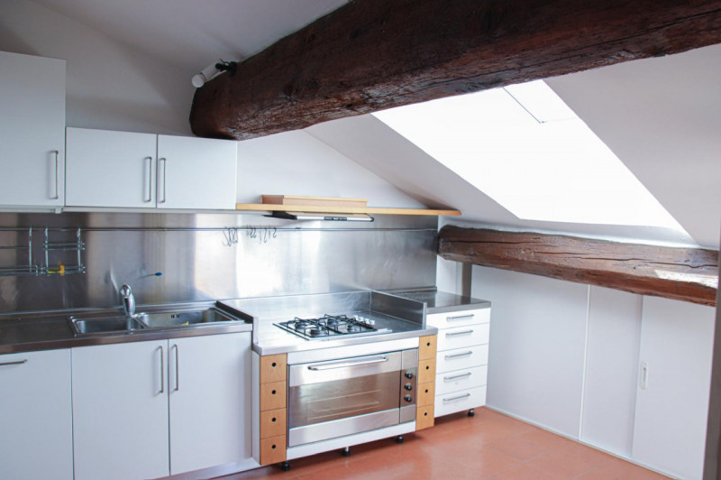 All'interno di un elegante contesto residenziale, in una delle posizioni più prestigiose del Cent...