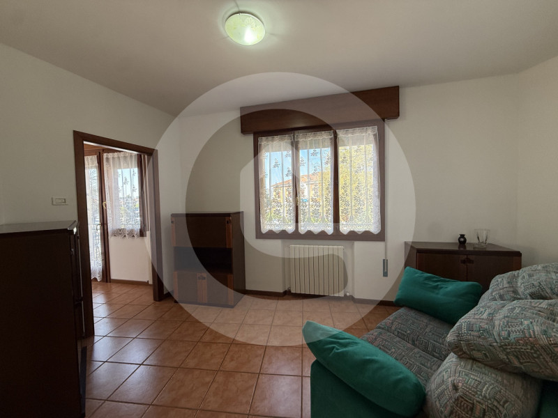 Proponiamo in vendita appartamento trilocale al primo piano di una palazzina situata nel cuore di...