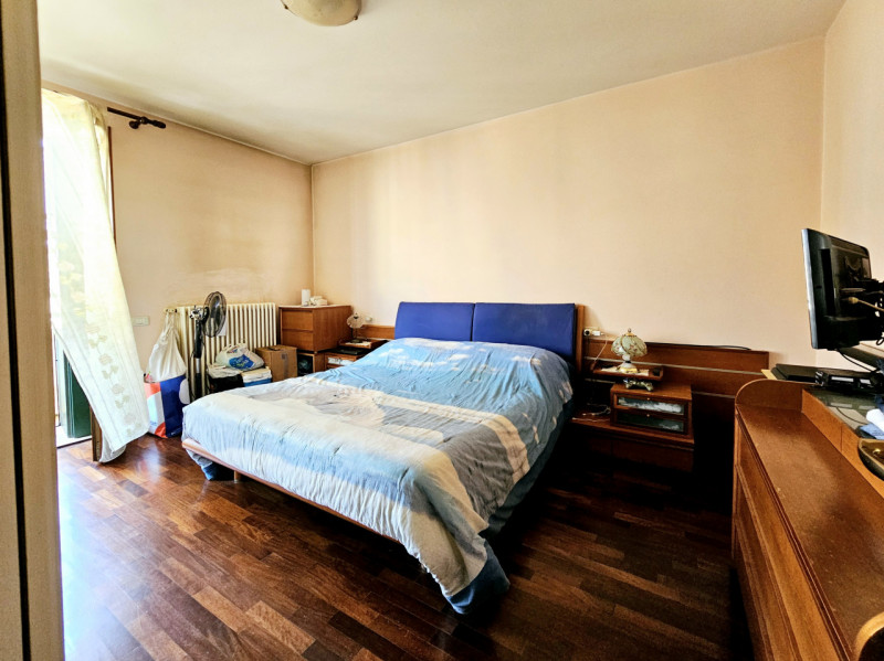 Proponiamo appartamento per investimento a Este, località Deserto, locato al canone annuo di euro...