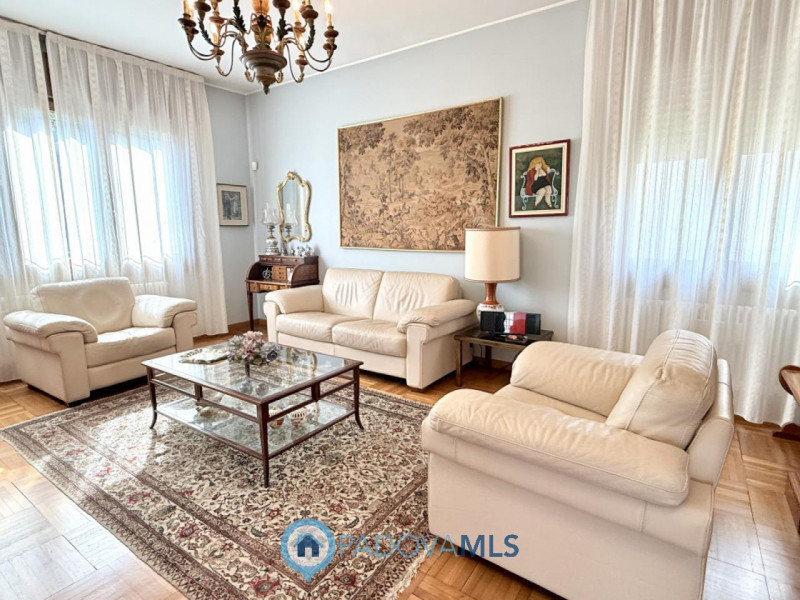 Immobile in esclusiva al Gruppo Padova MLS

SAN BELLINO - ARCELLA: In un contesto residenziale tr...