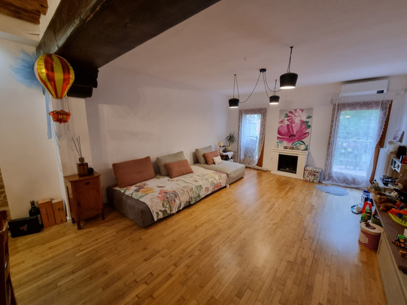 Padova, Via dei Savonarola, Centro Storico entro le mura. Proponiamo in Vendita interessante Appa...