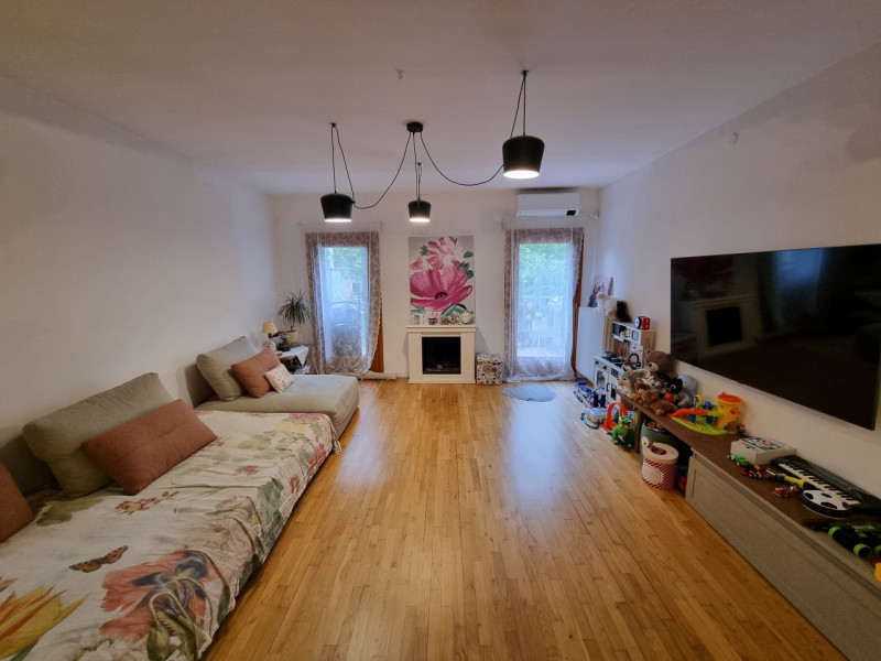 Padova, Via dei Savonarola, Centro Storico entro le mura. Proponiamo in Vendita interessante Appa...