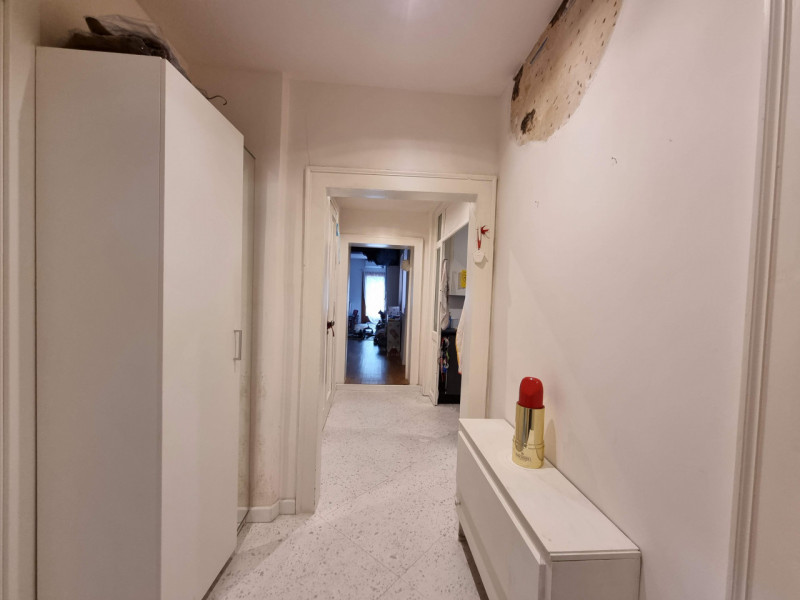 Padova, Via dei Savonarola, Centro Storico entro le mura. Proponiamo in Vendita interessante Appa...