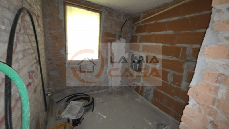 In vendita nel comune di Bagnoli di Sopra, proponiamo una casa singola terratetto immersa nella t...