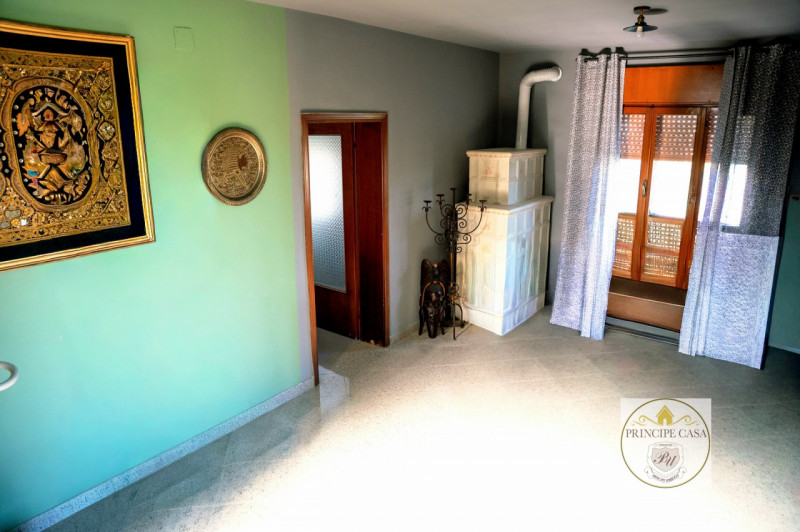 SE235 - Proponiamo in vendita casa singola terratetto disposta in due livelli immersa nella tranq...