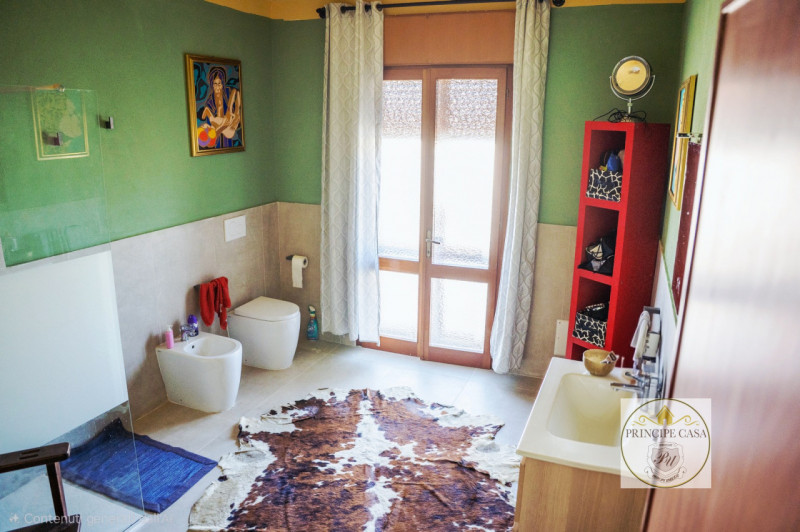 SE235 - Proponiamo in vendita casa singola terratetto disposta in due livelli immersa nella tranq...