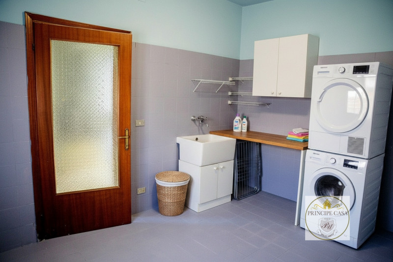 SE235 - Proponiamo in vendita casa singola terratetto disposta in due livelli immersa nella tranq...