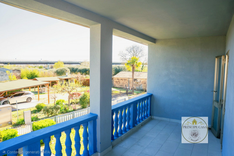 SE235 - Proponiamo in vendita casa singola terratetto disposta in due livelli immersa nella tranq...