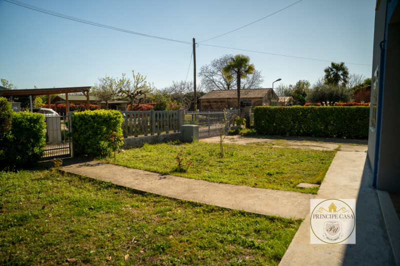 SE235 - Proponiamo in vendita casa singola terratetto disposta in due livelli immersa nella tranq...