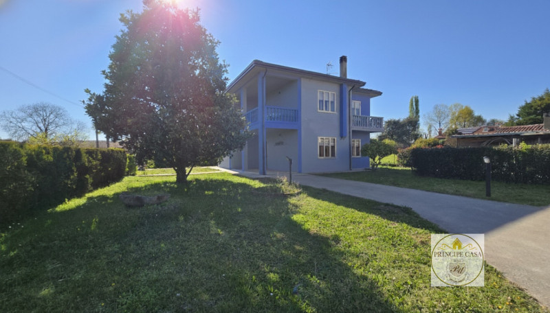 SE235 - Proponiamo in vendita casa singola terratetto disposta in due livelli immersa nella tranq...