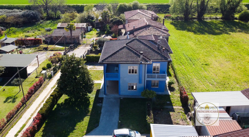 SE235 - Proponiamo in vendita casa singola terratetto disposta in due livelli immersa nella tranq...