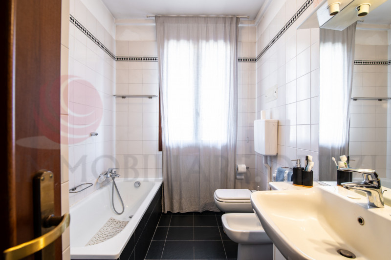 ALBIGNASEGO CENTRO: in esclusiva vendesi porzione di bifamiliare posizionata in un piccolo reside...