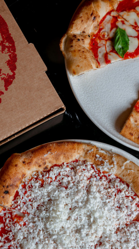 Proponiamo in vendita una realtà leader nel settore della pizza d'asporto e domicilio, situata in...