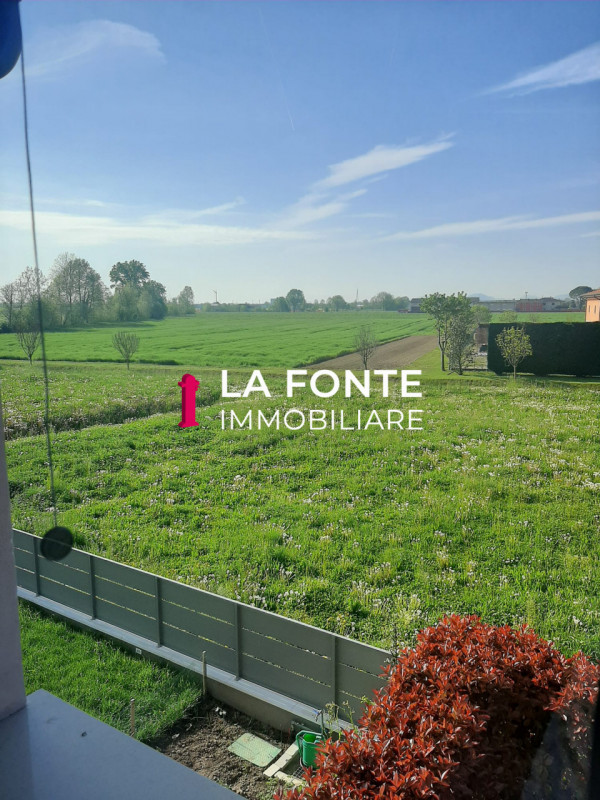 MESTRINO FRAZ. di LISSARO proponiamo in vendita un'elegante porzione centrale di TRIF.RE in pront...