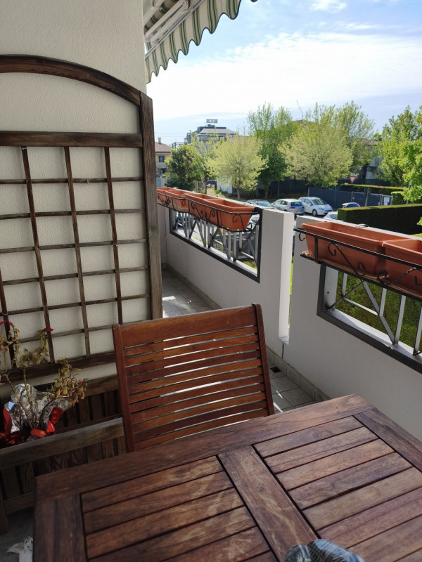 Ottimo appartamento quadrilocale situato nel cuore di Roncaglia, un'area residenziale verdeggiant...