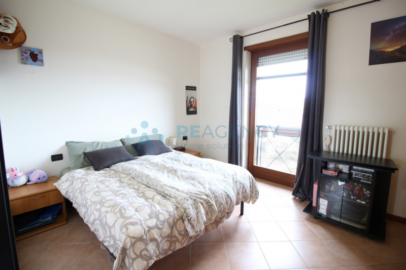 Schio – Zona Magrè

Stai cercando un appartamento a reddito?

Prezzo € 109.000

CHIAMACI ORA allo...