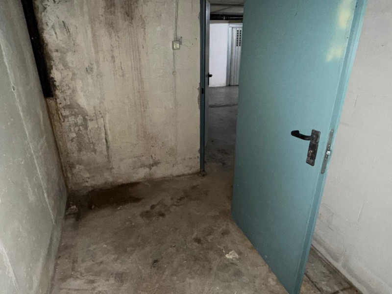 In una zona residenziale ricercata, proponiamo in vendita un appartamento bilocale situato al pri...