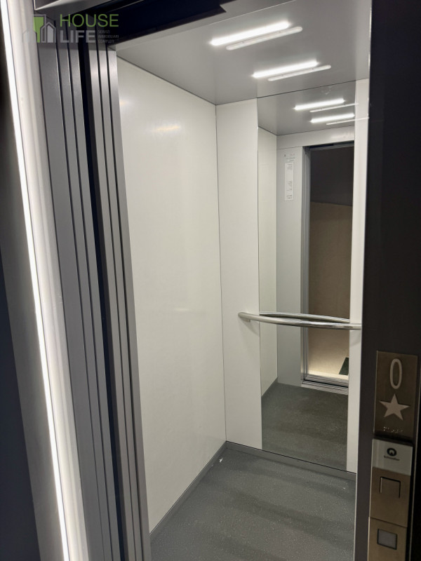 VICENZA OVEST: UFFICIO di circa 180 mq, situato al secondo piano servito da ascensore, all’intern...