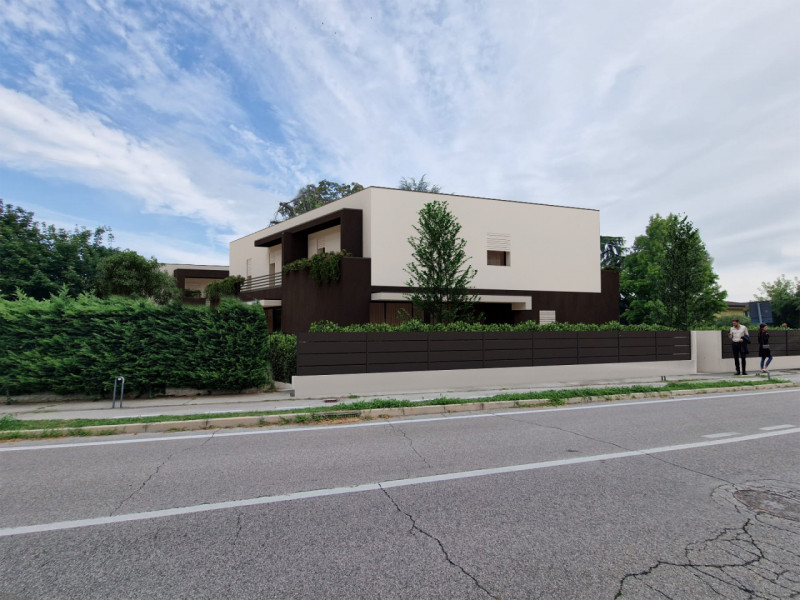 SARMEOLA DI RUBANO - Porzione di villa trifamiliare in vendita a Rubano, situata in quartiere res...