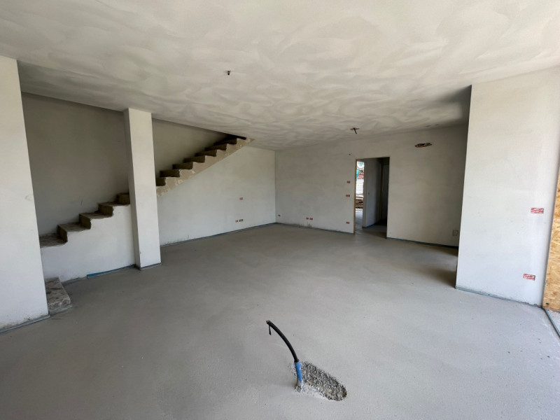 SARMEOLA DI RUBANO - Porzione di villa trifamiliare in vendita a Rubano, situata in quartiere res...