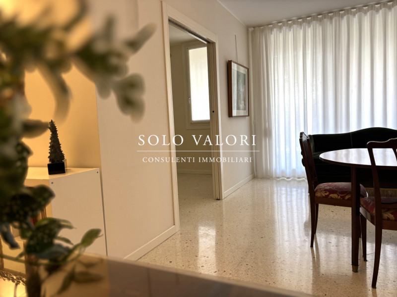 Rif. A938 (392 6956333 Nada)

Nel cuore del centro storico, all'interno di un prestigioso ed escl...