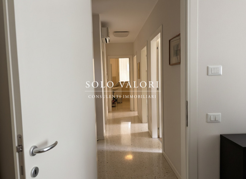 Rif. A938 (392 6956333 Nada)

Nel cuore del centro storico, all'interno di un prestigioso ed escl...