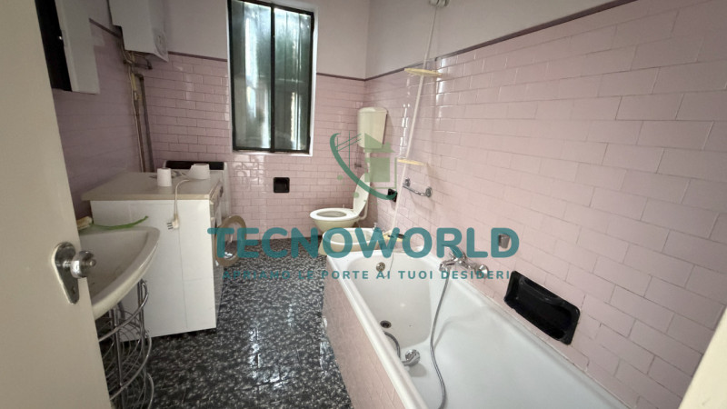 In vendita a San Tomio, frazione del comune di Malo, proponiamo un rustico indipendente dalle gra...