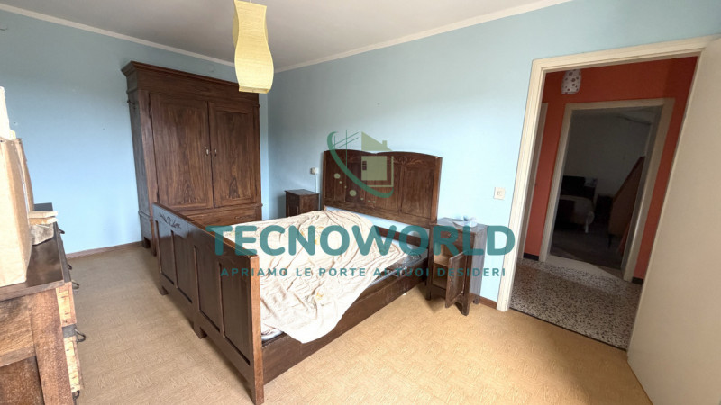 In vendita a San Tomio, frazione del comune di Malo, proponiamo un rustico indipendente dalle gra...