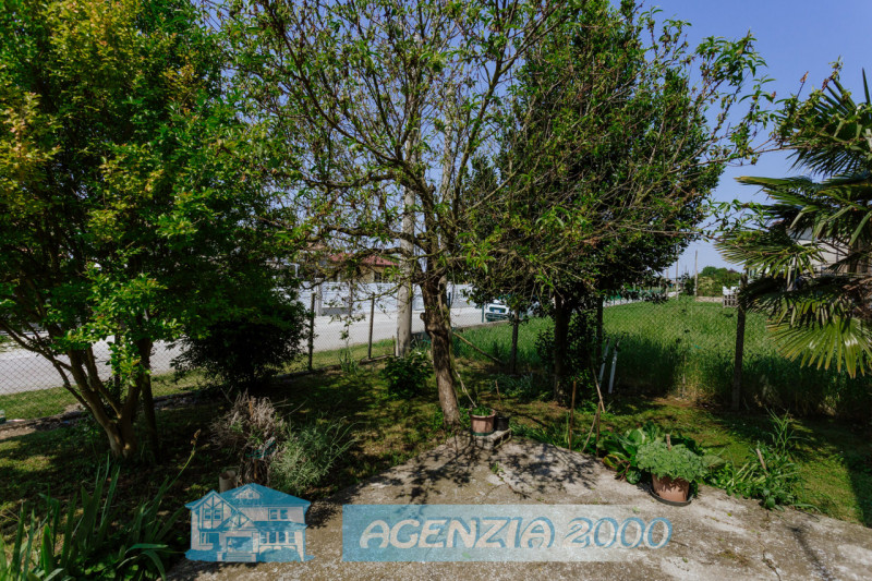 LA CASA CHE STAVI ASPETTANDO !!!, IMMERSA NELLA TRANQUILLITA' DELLA CAMPAGNA... AD ARRE, IN ZONA ...