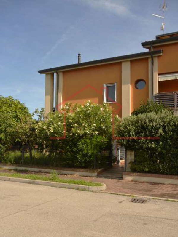Rif. PE38624
La nostra Agenzia ha selezionato per Voi l'occasione del mese all'asta.

Proponiamo ...