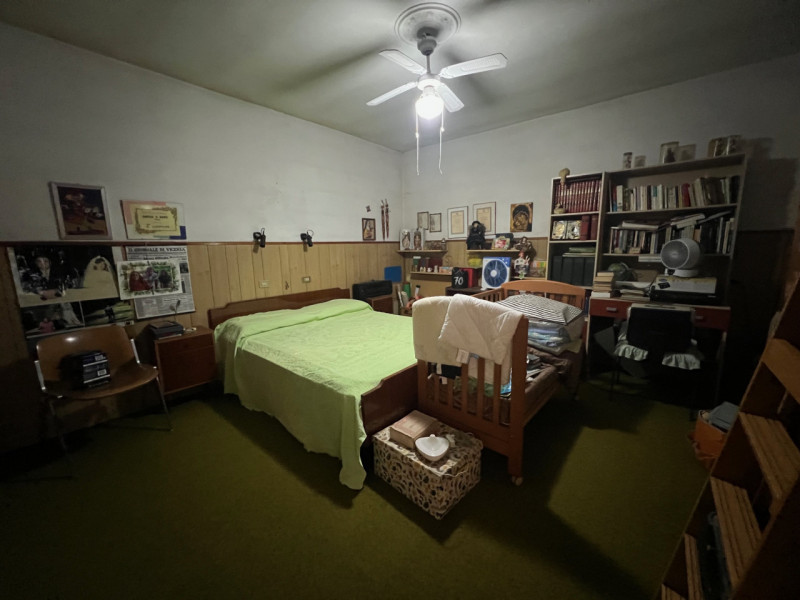 In vendita, nel suggestivo comune di Lonigo, nella frazione di Almisano, proponiamo una spaziosa ...