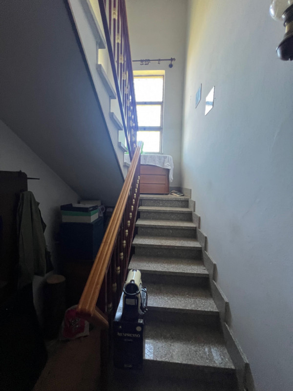 In vendita, nel suggestivo comune di Lonigo, nella frazione di Almisano, proponiamo una spaziosa ...