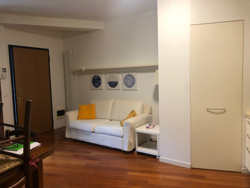 Torri di Arcugnano, a pochi passi dalla Piazza Rumor del Comune, vi presentiamo un'opportunità im...