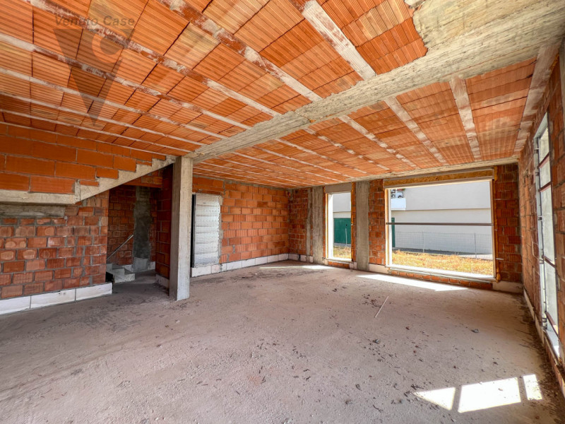 Proponiamo in vendita una splendida porzione di quadrifamiliare di nuova costruzione allo stato d...