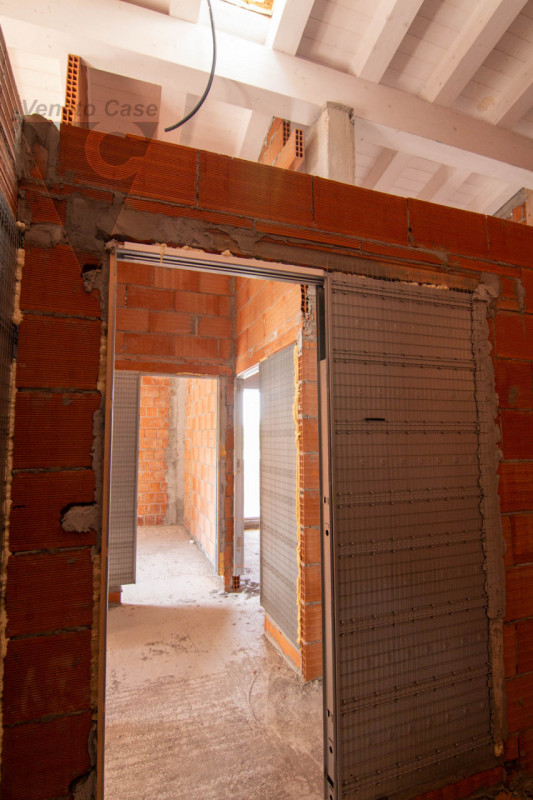 Proponiamo in vendita una splendida porzione di quadrifamiliare di nuova costruzione allo stato d...