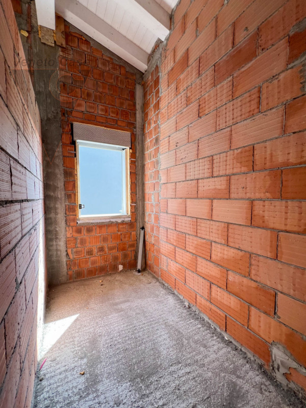 Proponiamo in vendita una splendida porzione di quadrifamiliare di nuova costruzione allo stato d...