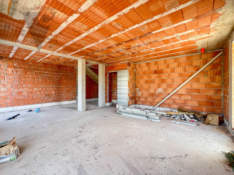 Proponiamo in vendita una splendida porzione di quadrifamiliare di nuova costruzione allo stato d...